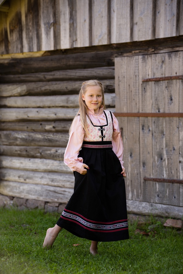 Oline Flower Festdrakter Rosa skjorte