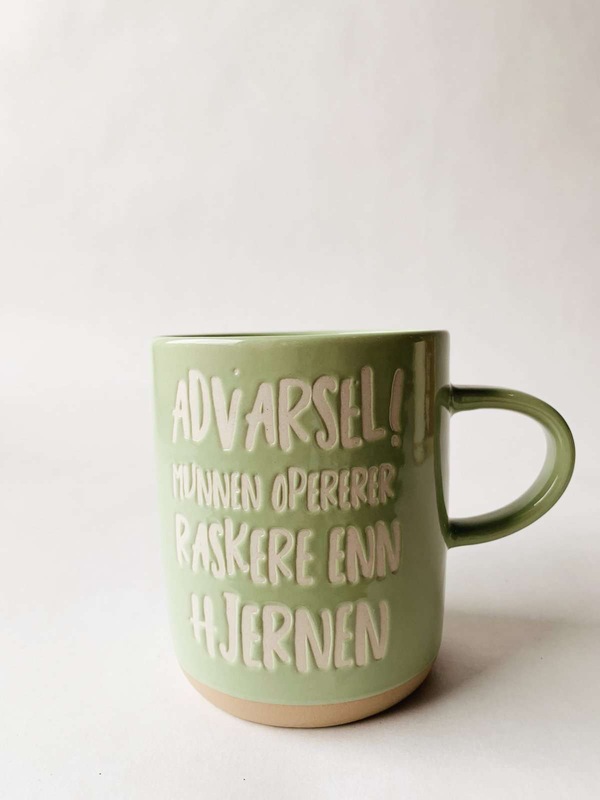 Krus 9,5cm "Munn Raskere Enn Hjernen"