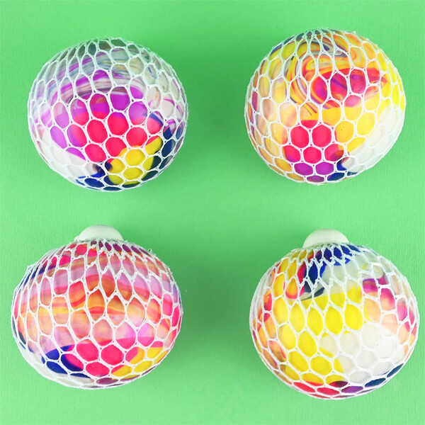 SQUEEZE MESH BALL MARBLE 8cm Fargerik - Fidget Toys