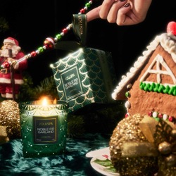Duftlys - Noble Fir Garland 184g, 40t  - Voluspa