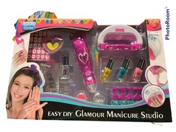 Easy DIY Glamour Manicure Studio Manikyrsett - Sminke