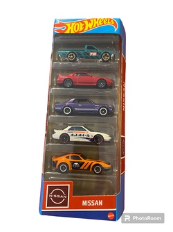 Hot Wheels Basics 5-pack  Nissan - hotwheels
